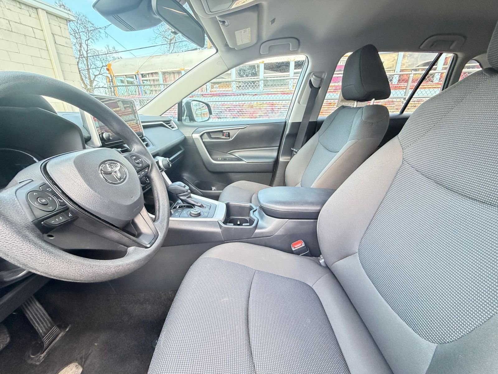 Thumbnail: 2025 Toyota RAV4 - 25