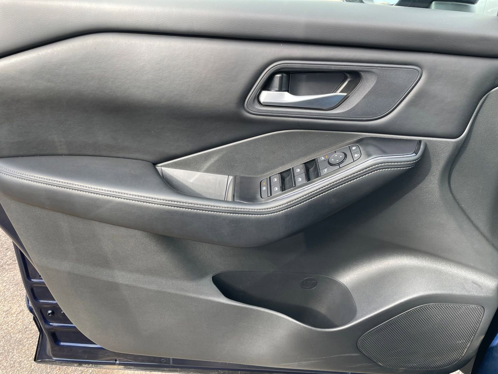 Thumbnail: 2025 Nissan Rogue - 18