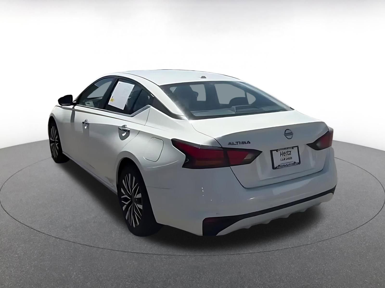 Thumbnail: 2025 Nissan Altima - 10