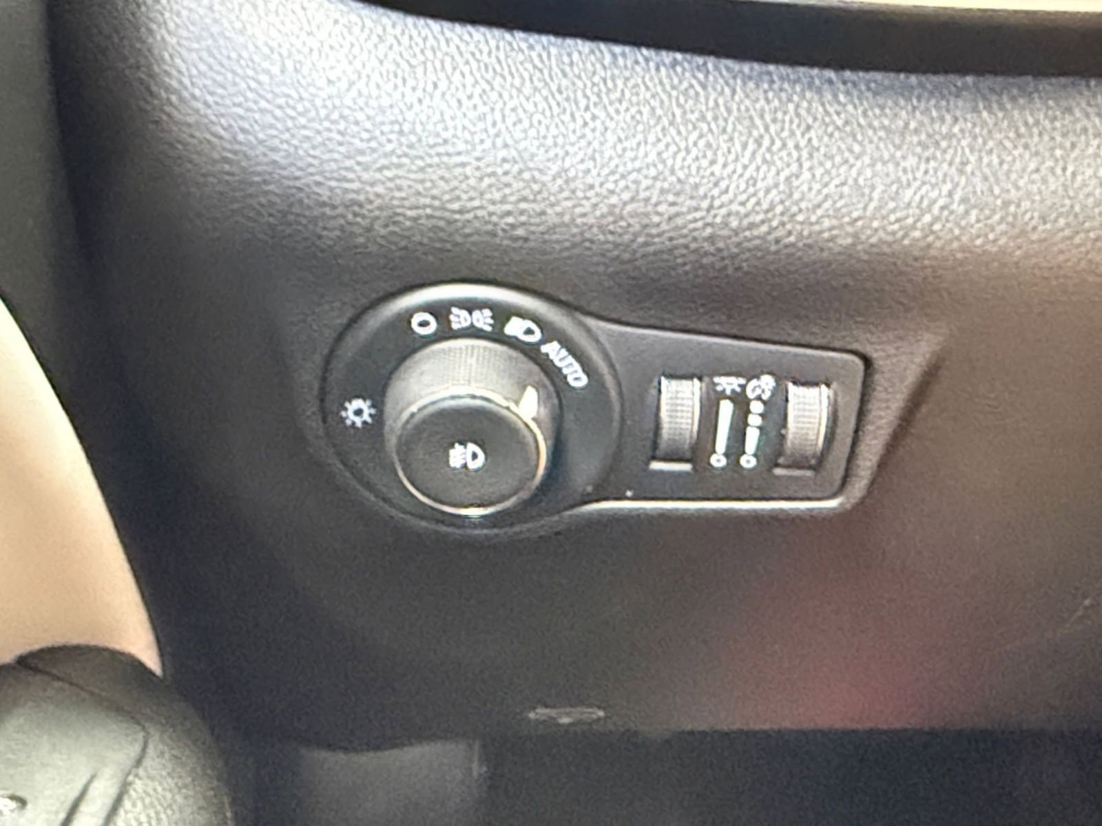 Thumbnail: 2025 Jeep Compass - 34