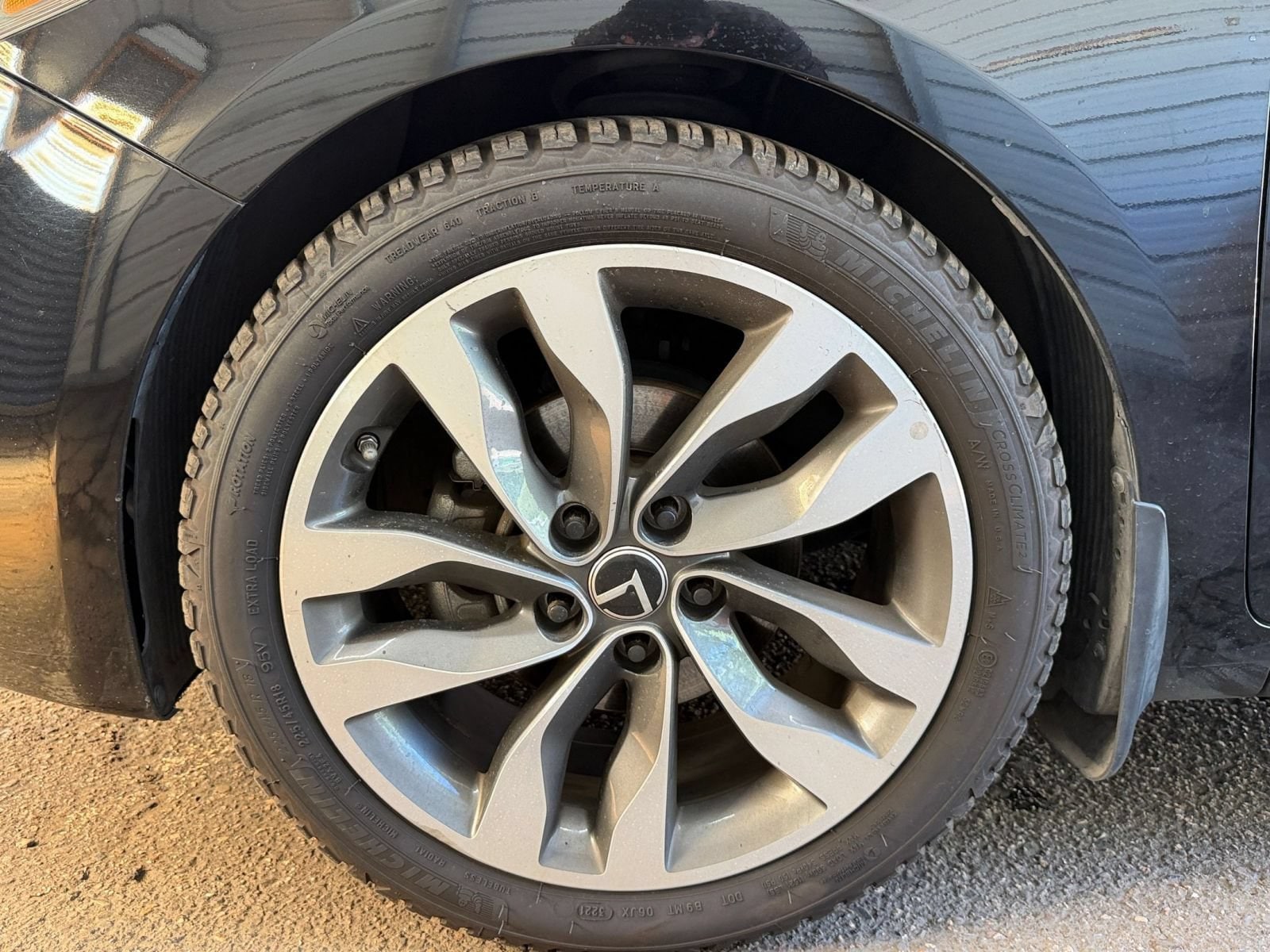 Thumbnail: 2018 Kia Forte - 23