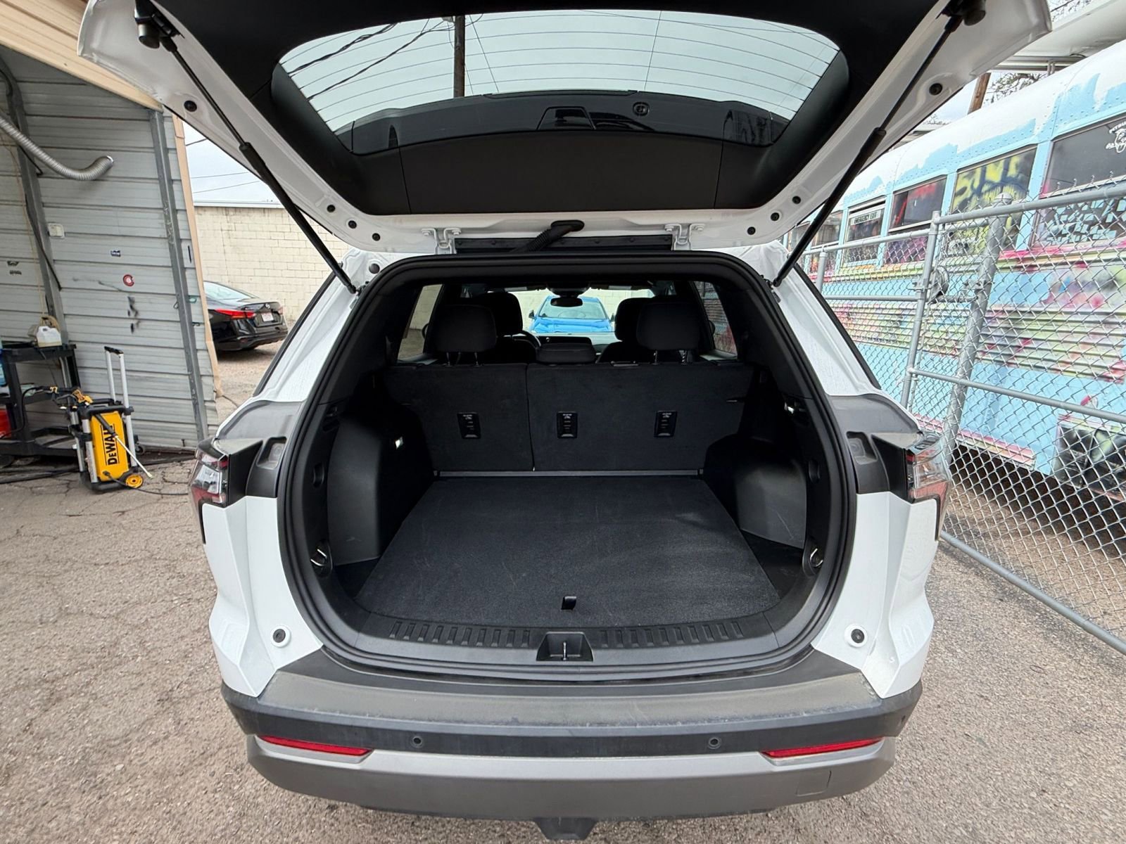 Thumbnail: 2025 Chevrolet Equinox - 30