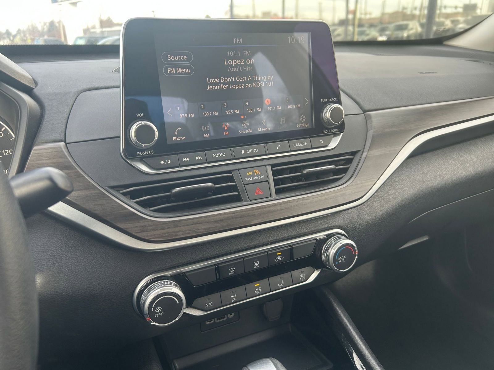 Thumbnail: 2024 Nissan Altima - 17