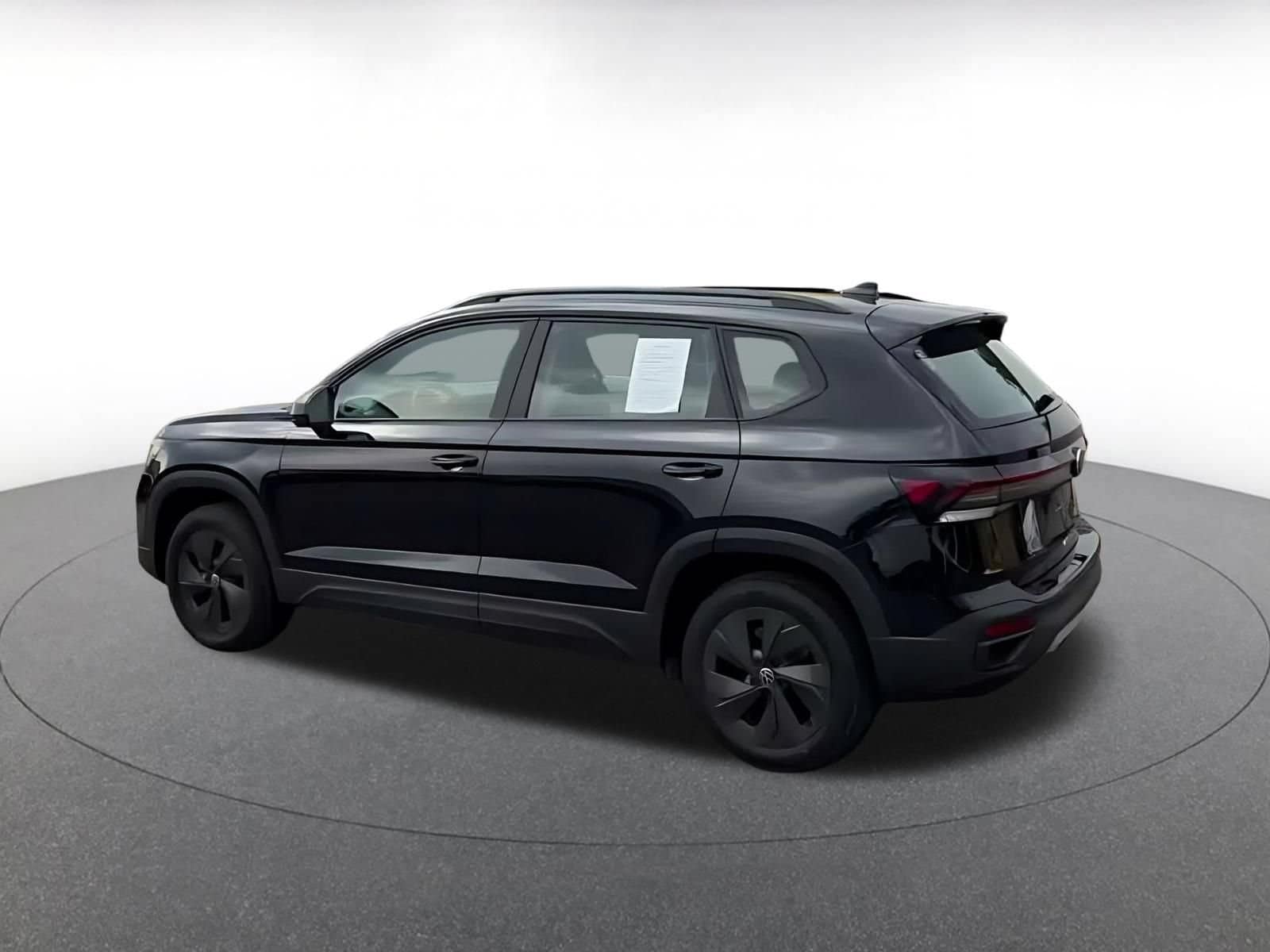 Thumbnail: 2026 Volkswagen Taos - 10