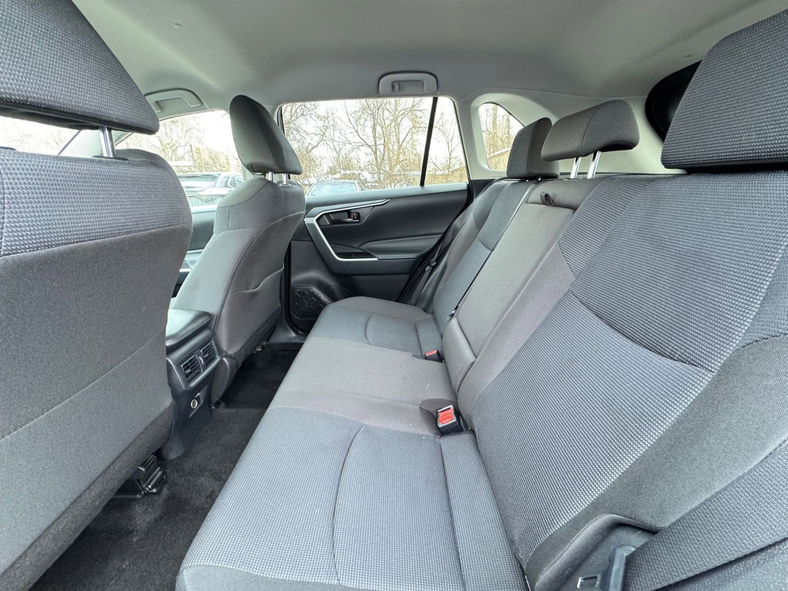 Thumbnail: 2025 Toyota RAV4 - 24