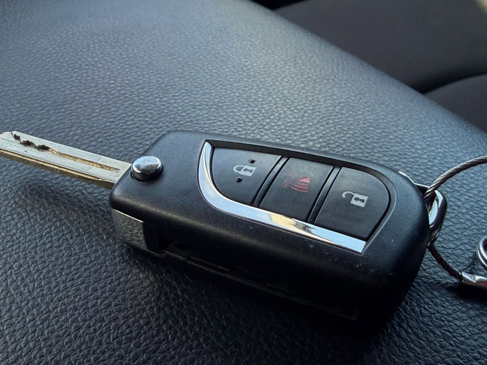 Thumbnail: 2025 Toyota RAV4 - 22