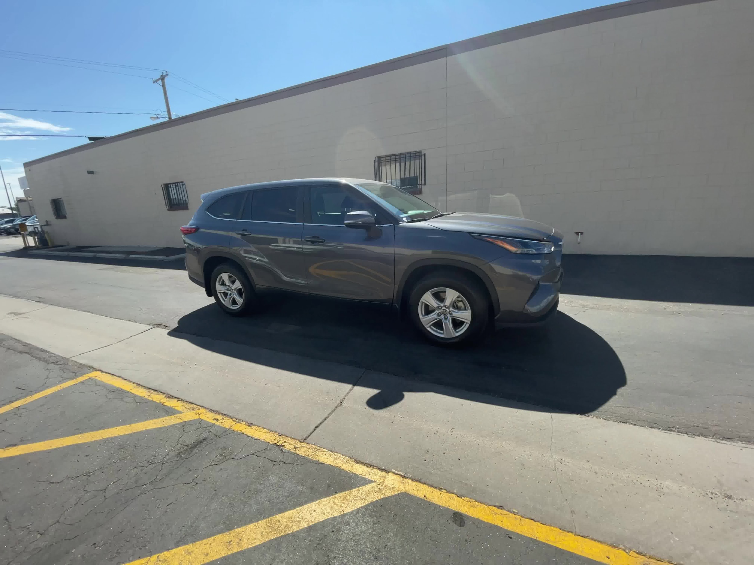 2023 Toyota Highlander LE 6