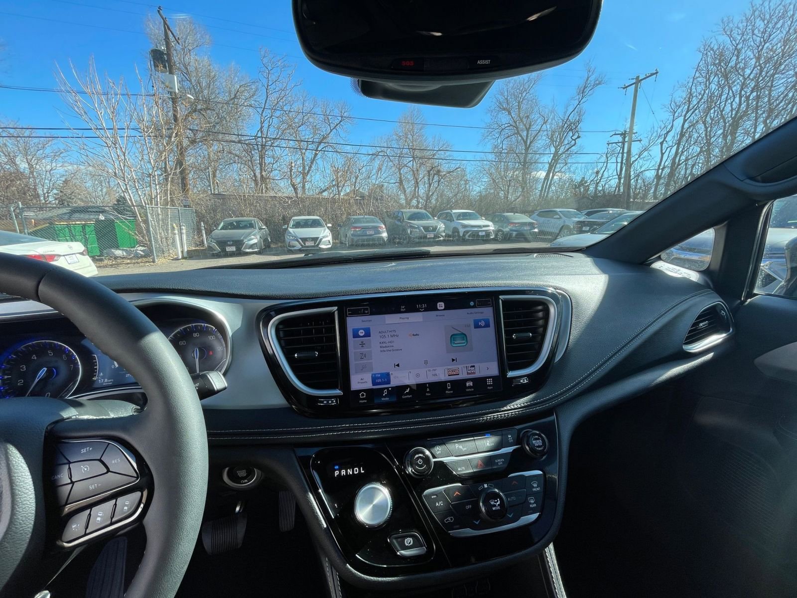 Thumbnail: 2025 Chrysler Pacifica - 34