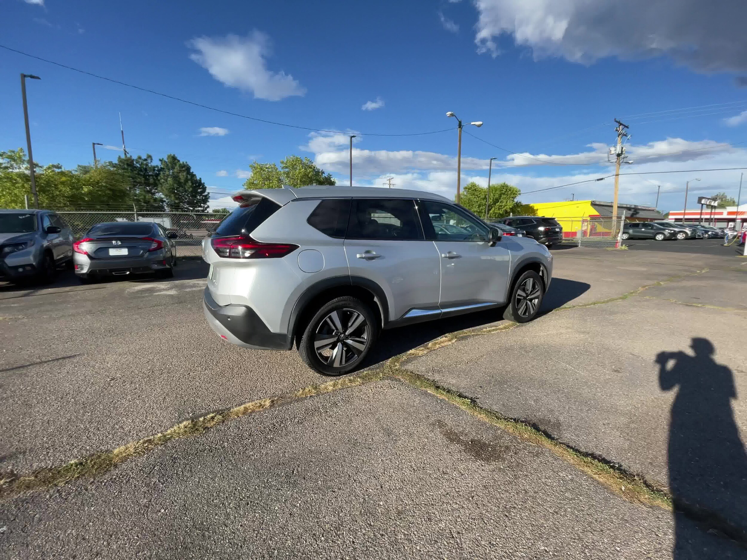 2021 Nissan Rogue SL 3