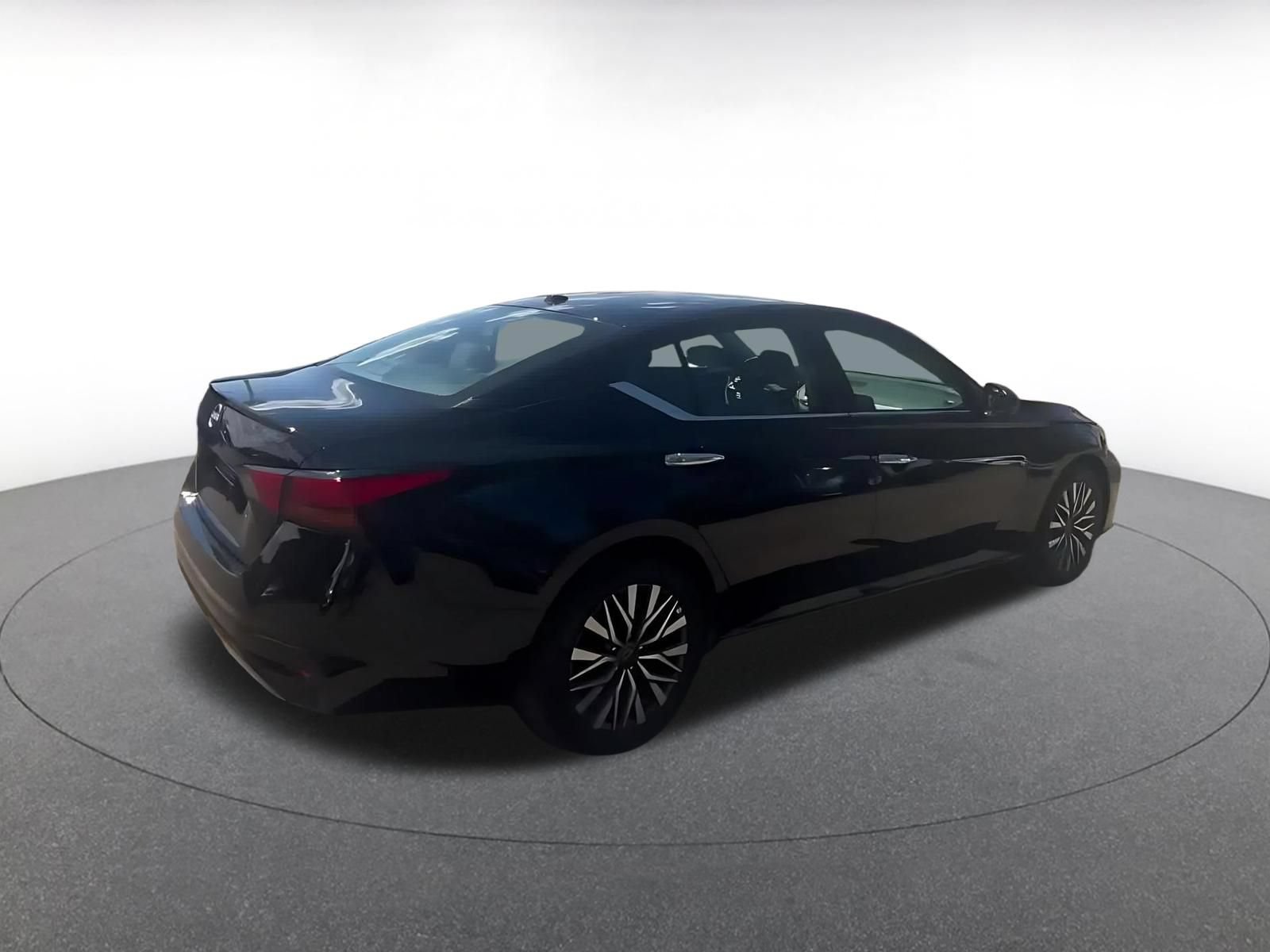 Thumbnail: 2025 Nissan Altima - 14
