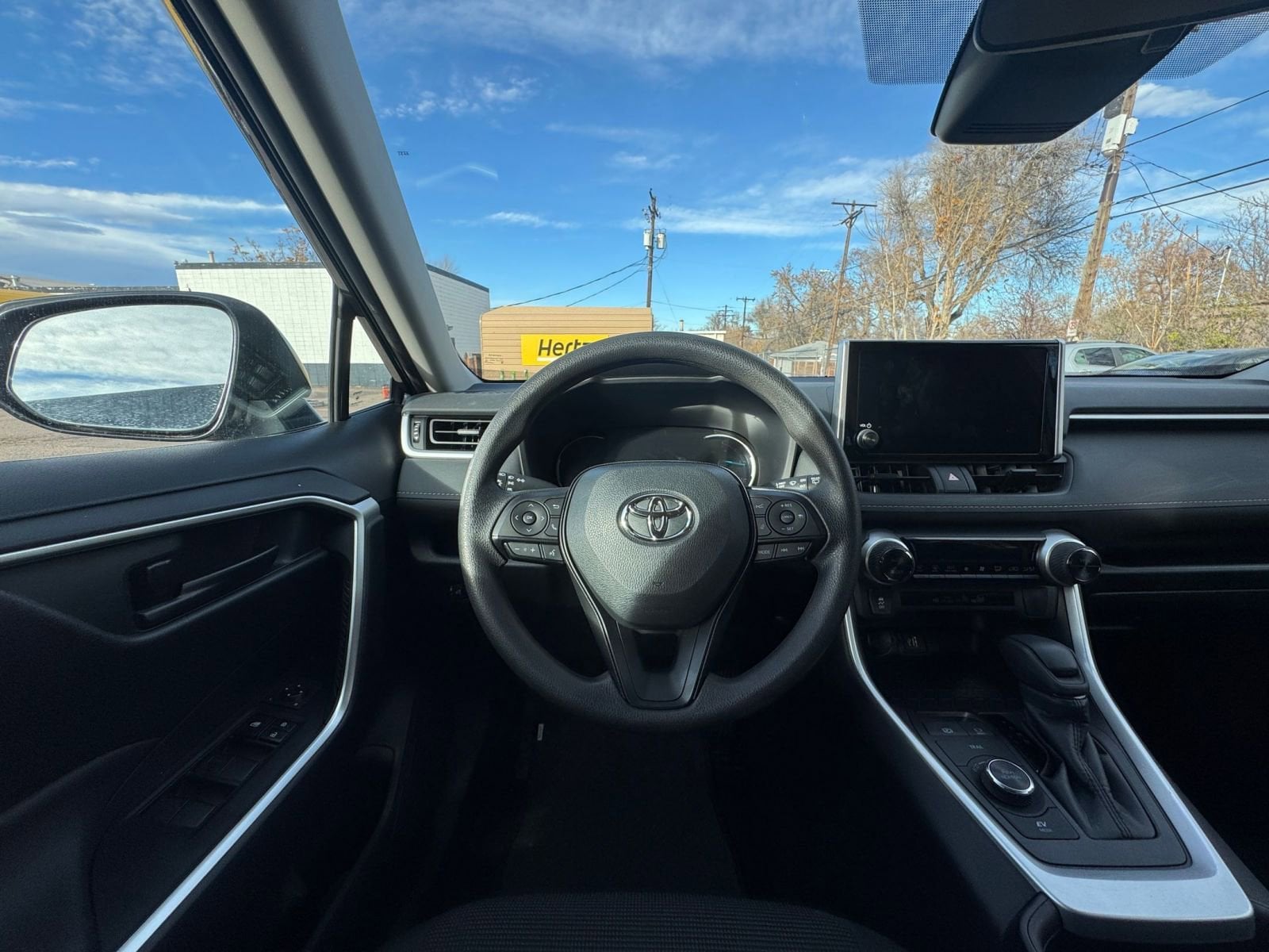 Thumbnail: 2025 Toyota RAV4 - 33