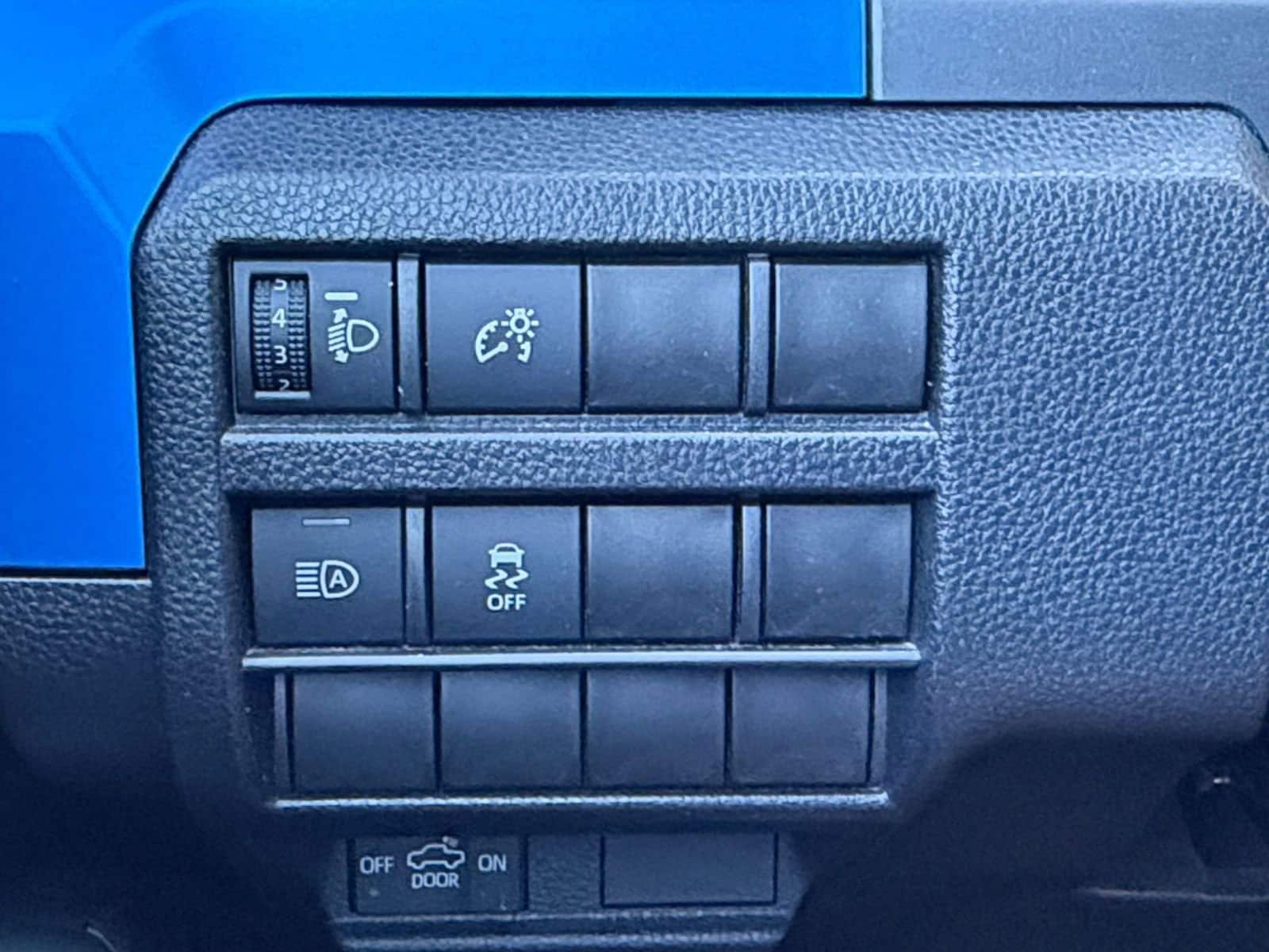 Thumbnail: 2025 Toyota Tacoma - 33