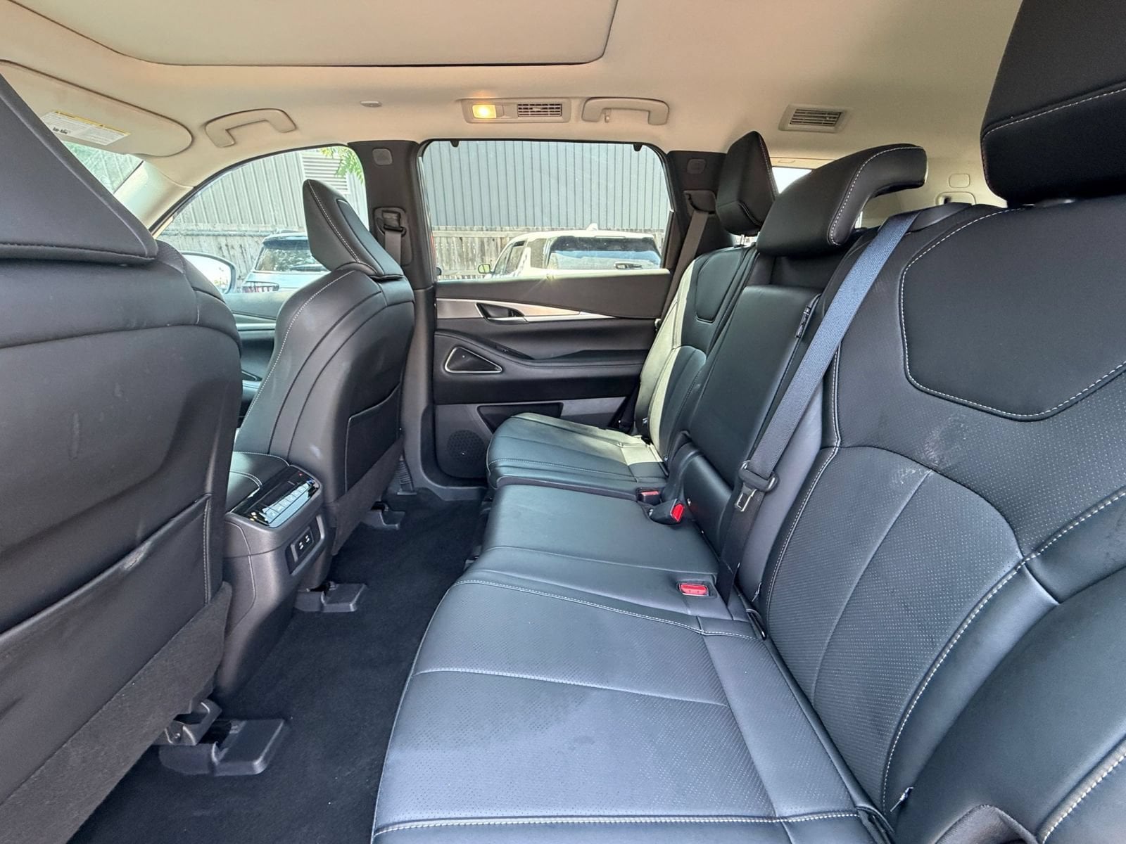 Thumbnail: 2026 INFINITI QX60 - 29