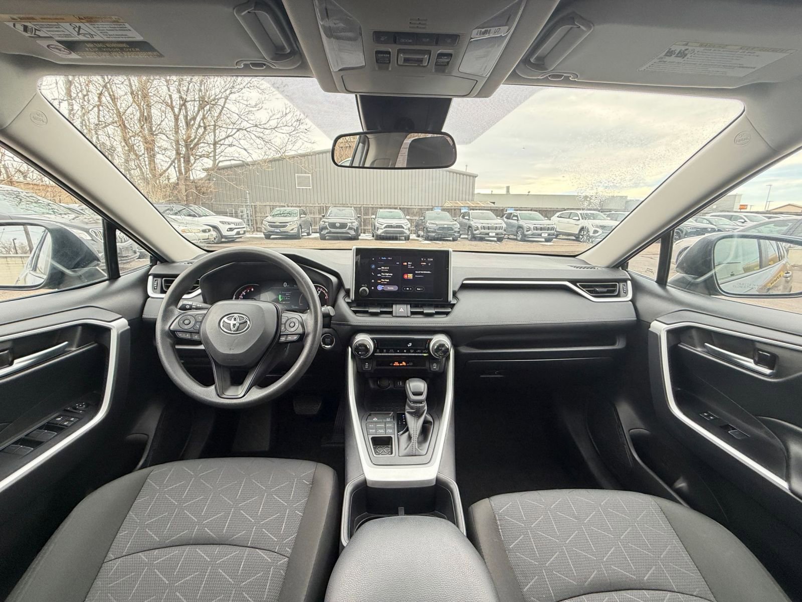 Thumbnail: 2025 Toyota RAV4 - 33