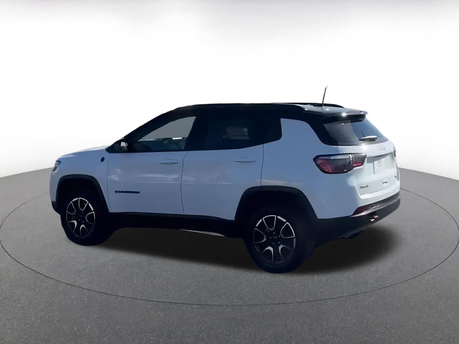 Thumbnail: 2025 Jeep Compass - 10