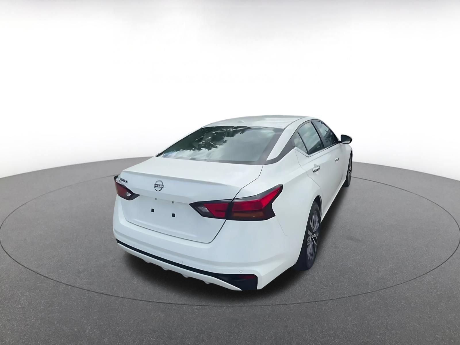 Thumbnail: 2025 Nissan Altima - 14