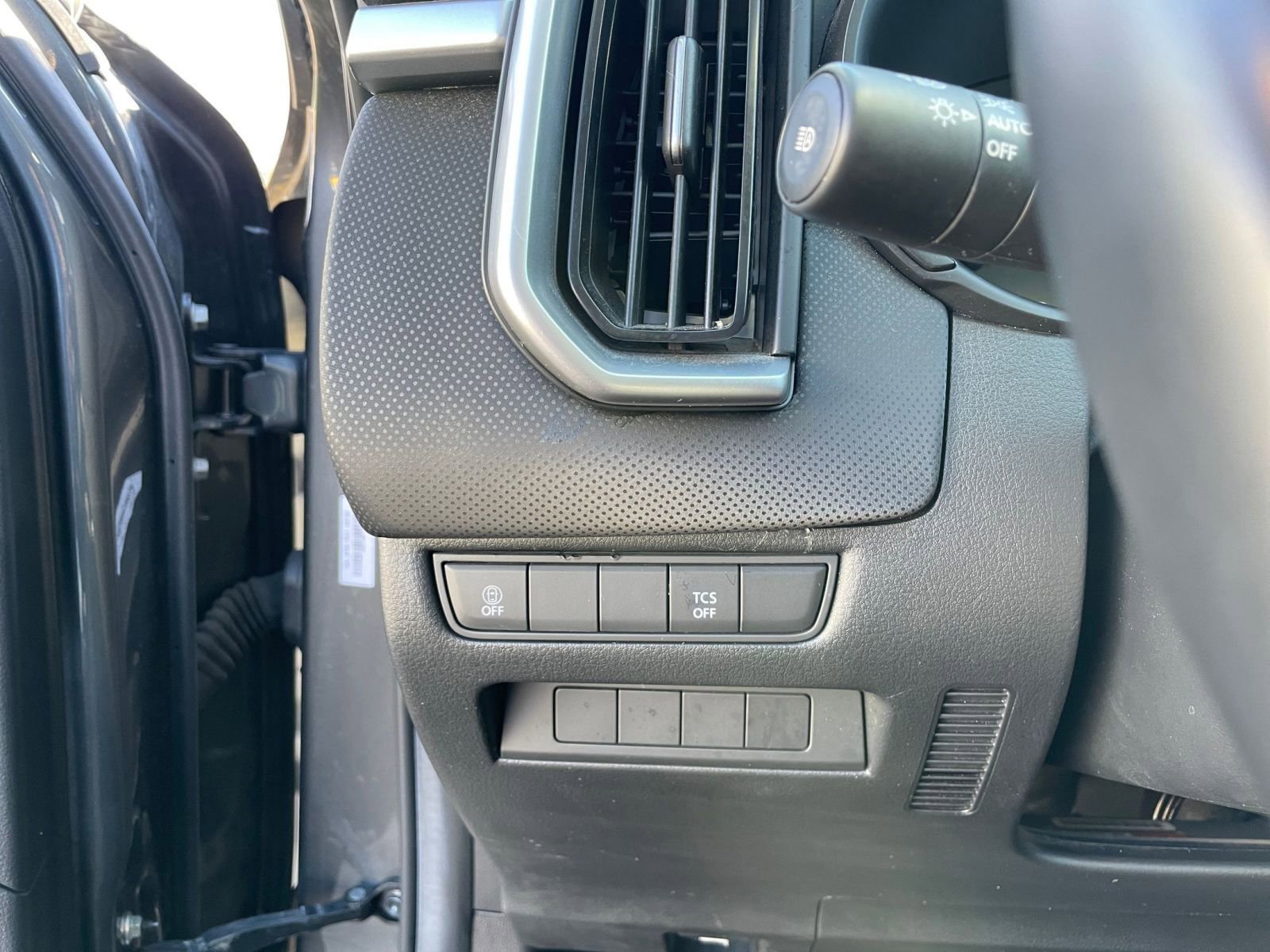 Thumbnail: 2025 Mazda CX-50 - 32