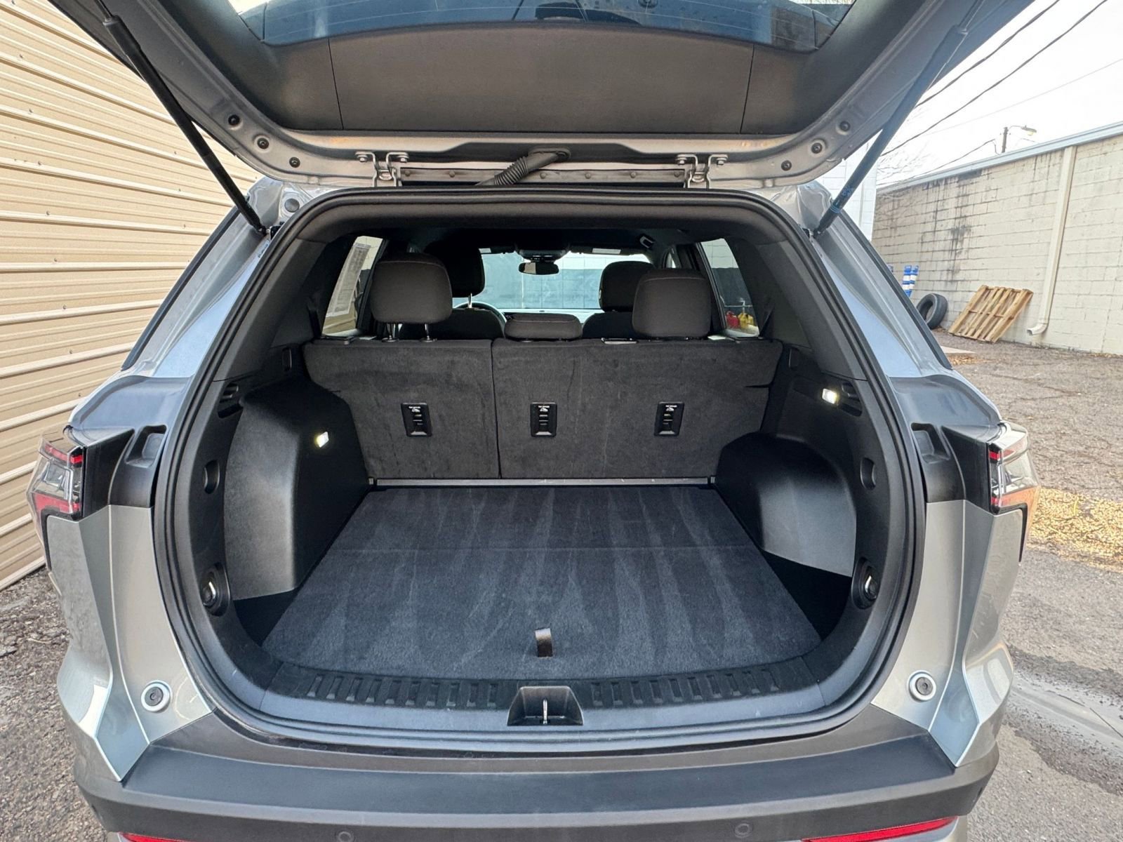 Thumbnail: 2025 Chevrolet Equinox - 30