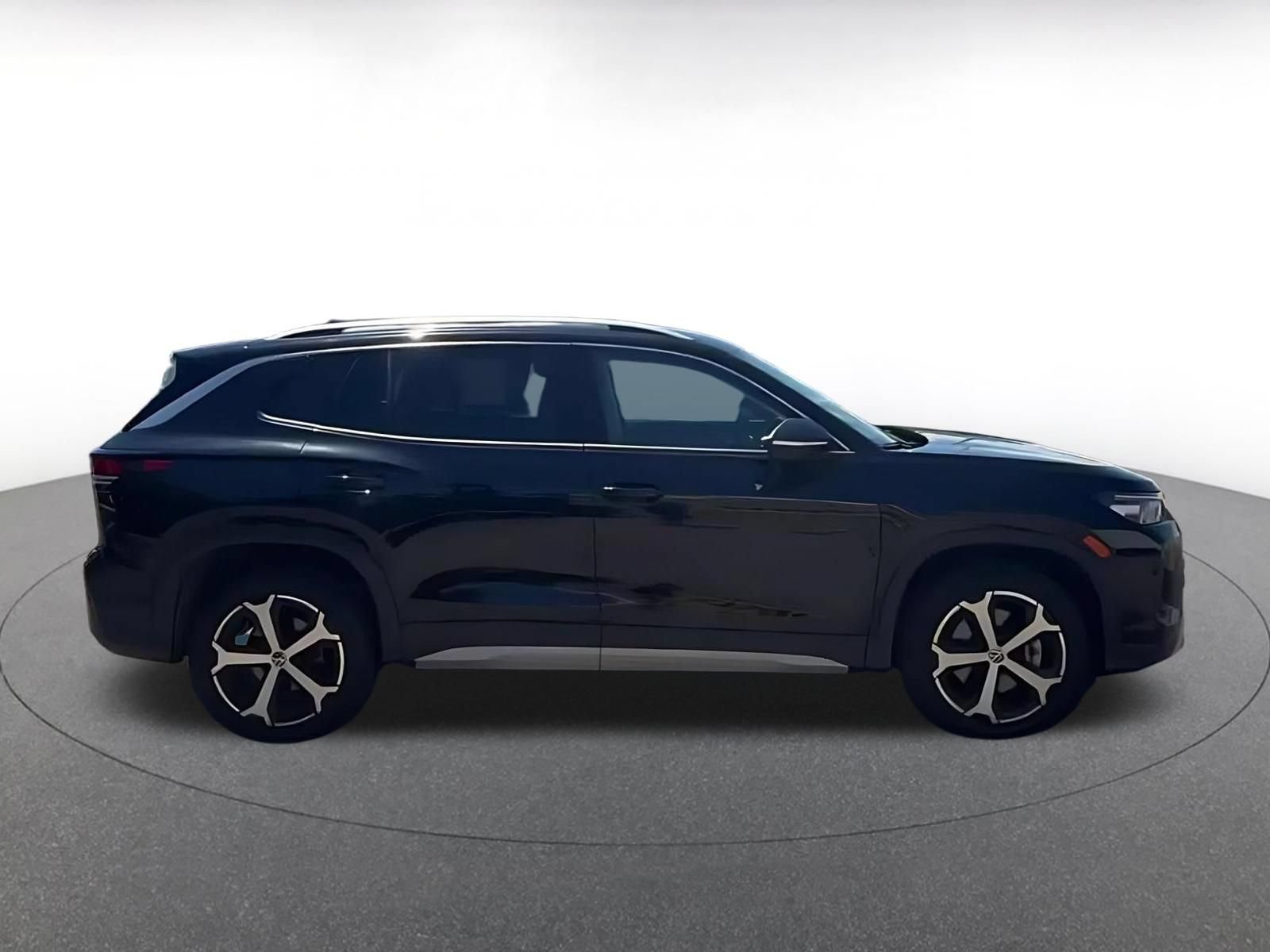Thumbnail: 2026 Volkswagen Tiguan - 12