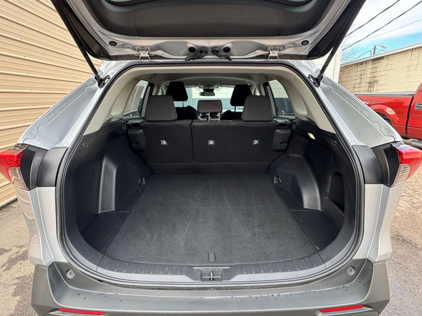 Thumbnail: 2025 Toyota RAV4 - 30