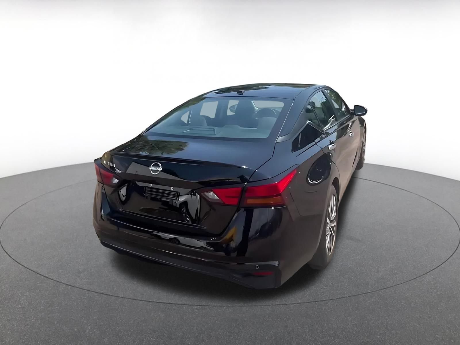 Thumbnail: 2025 Nissan Altima - 15