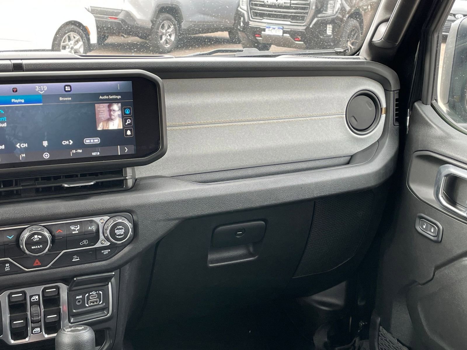 Thumbnail: 2025 Jeep Wrangler - 34