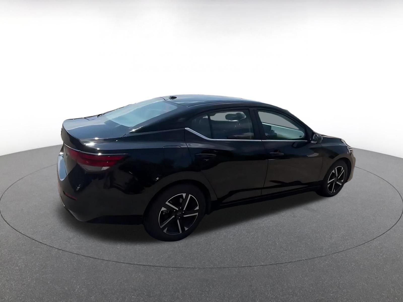 Thumbnail: 2025 Nissan Sentra - 15