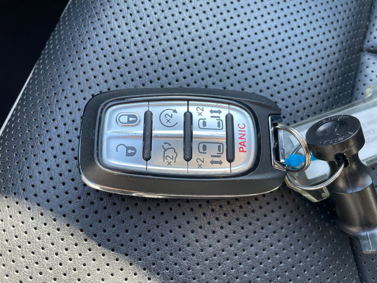 Thumbnail: 2025 Chrysler Pacifica - 23