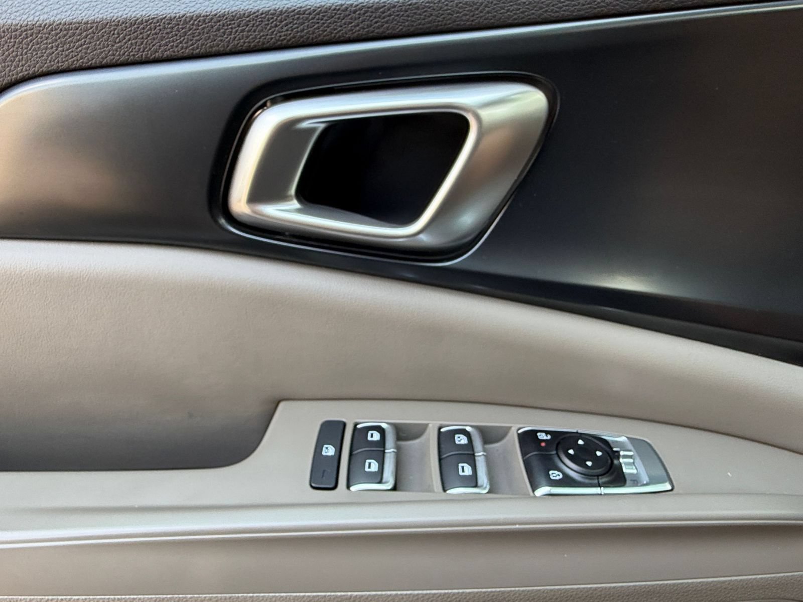 Thumbnail: 2026 Kia Carnival - 18