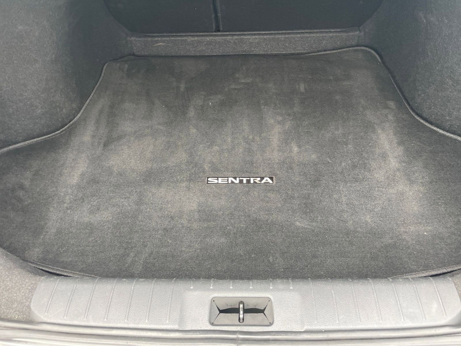 Thumbnail: 2024 Nissan Sentra - 31