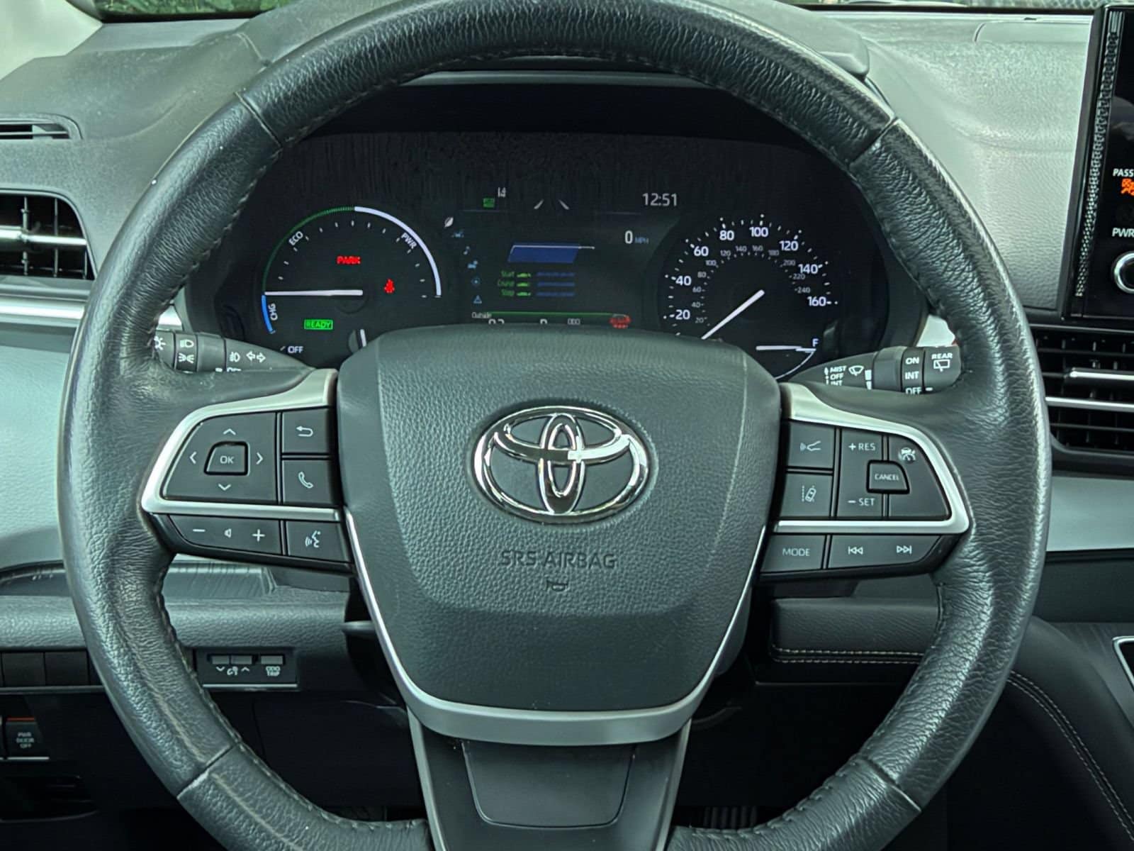 Thumbnail: 2025 Toyota Sienna - 27