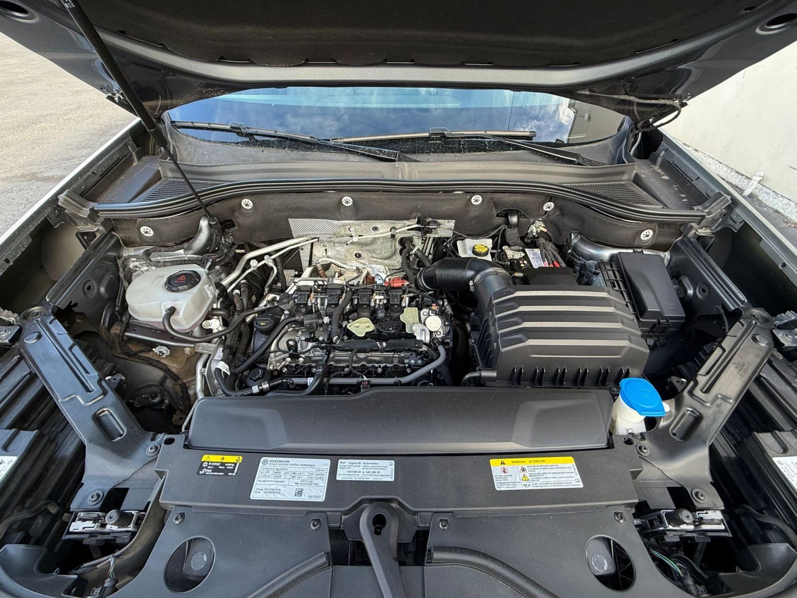 Thumbnail: 2024 Volkswagen Atlas - 32