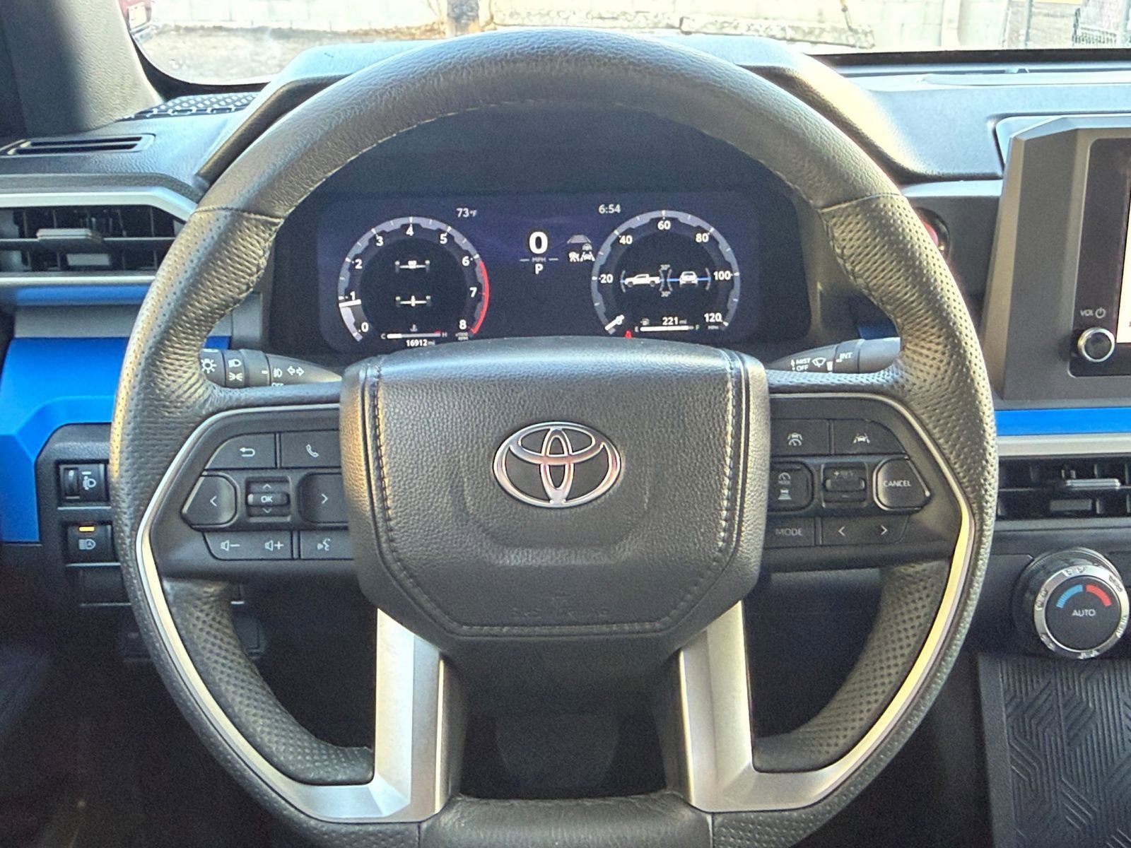 Thumbnail: 2025 Toyota Tacoma - 25