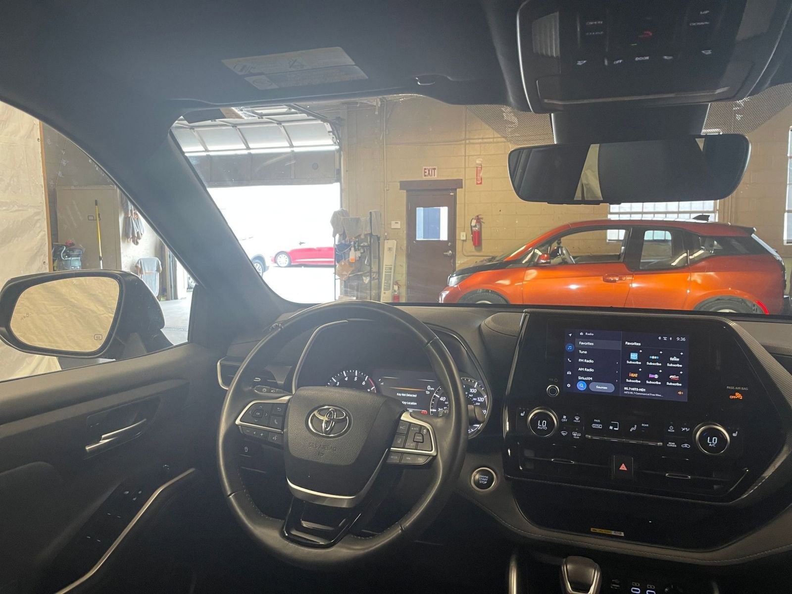 2024 Toyota Highlander XSE 33