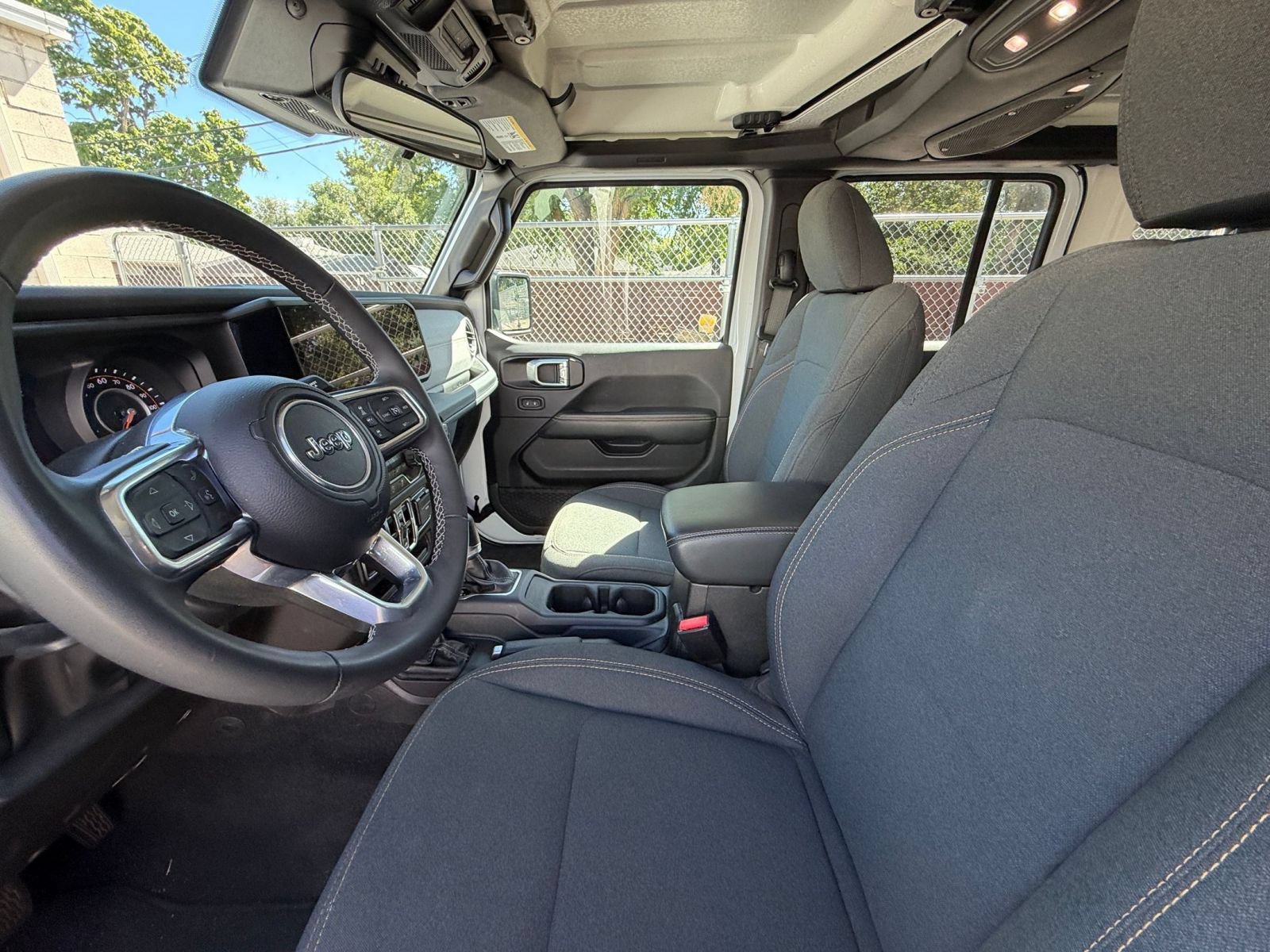 Thumbnail: 2025 Jeep Wrangler - 27