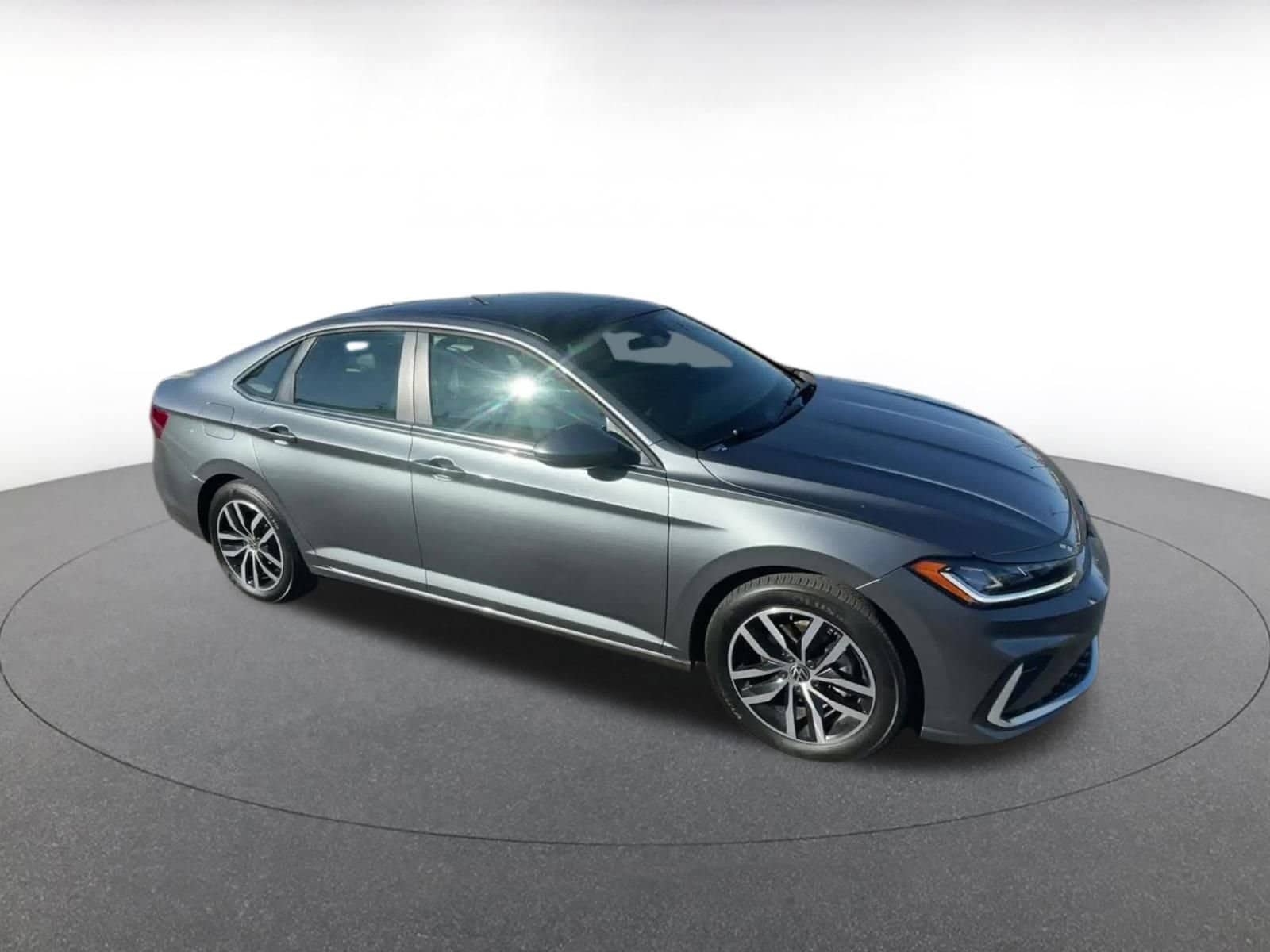 Thumbnail: 2025 Volkswagen Jetta - 1