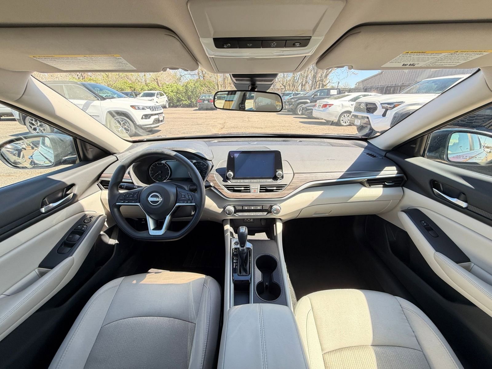 Thumbnail: 2025 Nissan Altima - 31