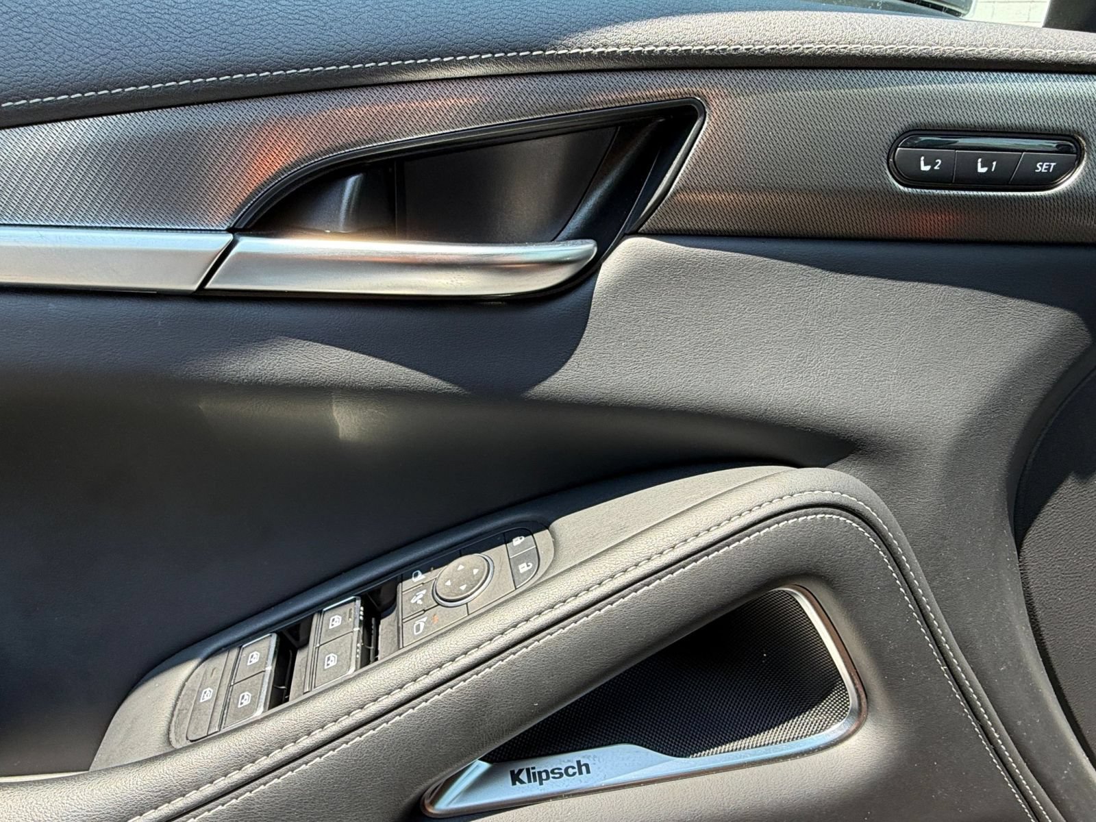 Thumbnail: 2026 INFINITI QX60 - 18