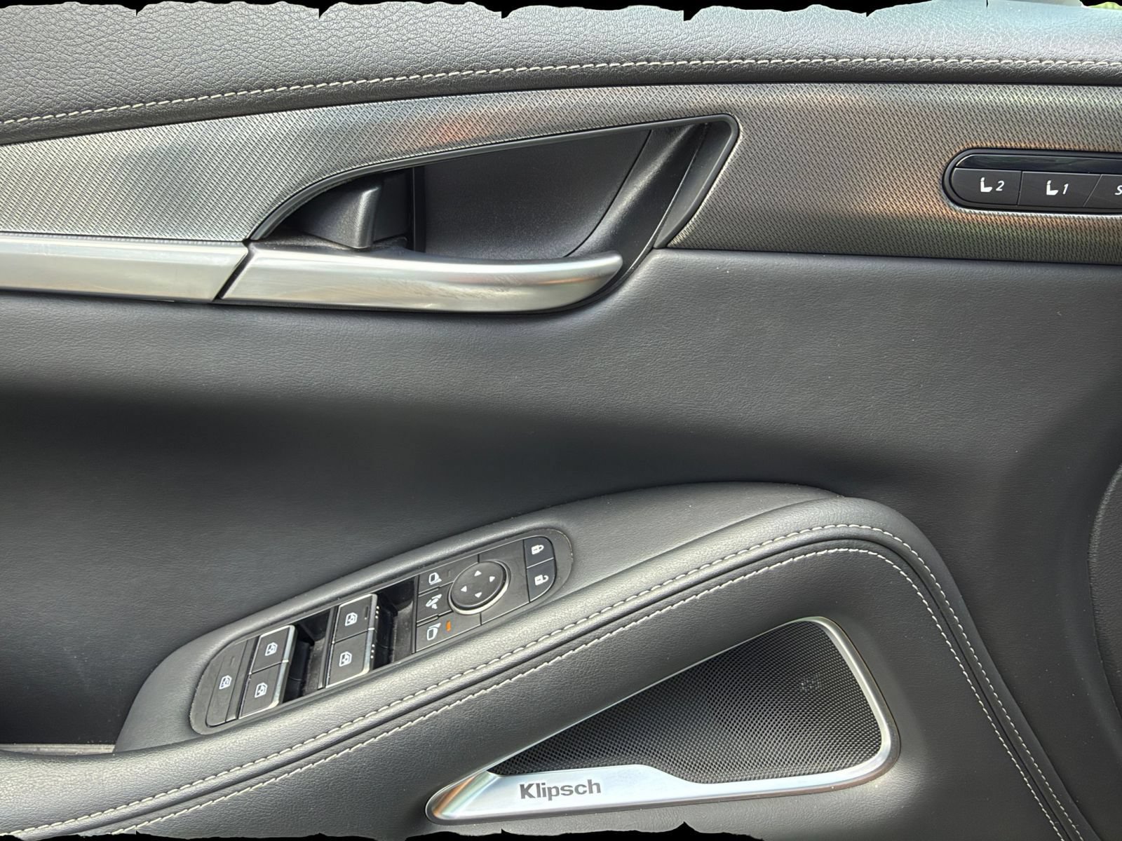 Thumbnail: 2026 INFINITI QX60 - 18