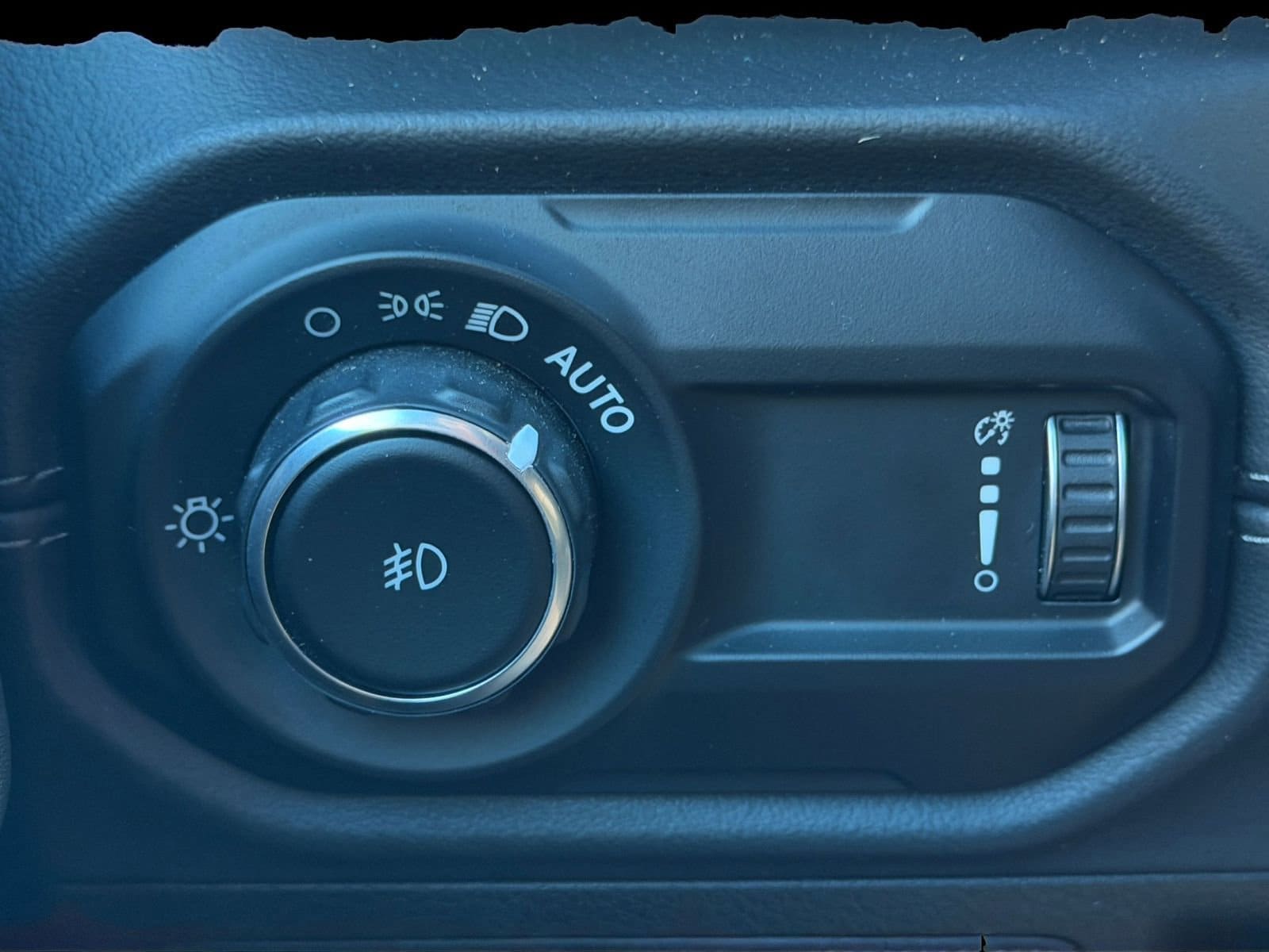 Thumbnail: 2025 Jeep Wrangler - 33