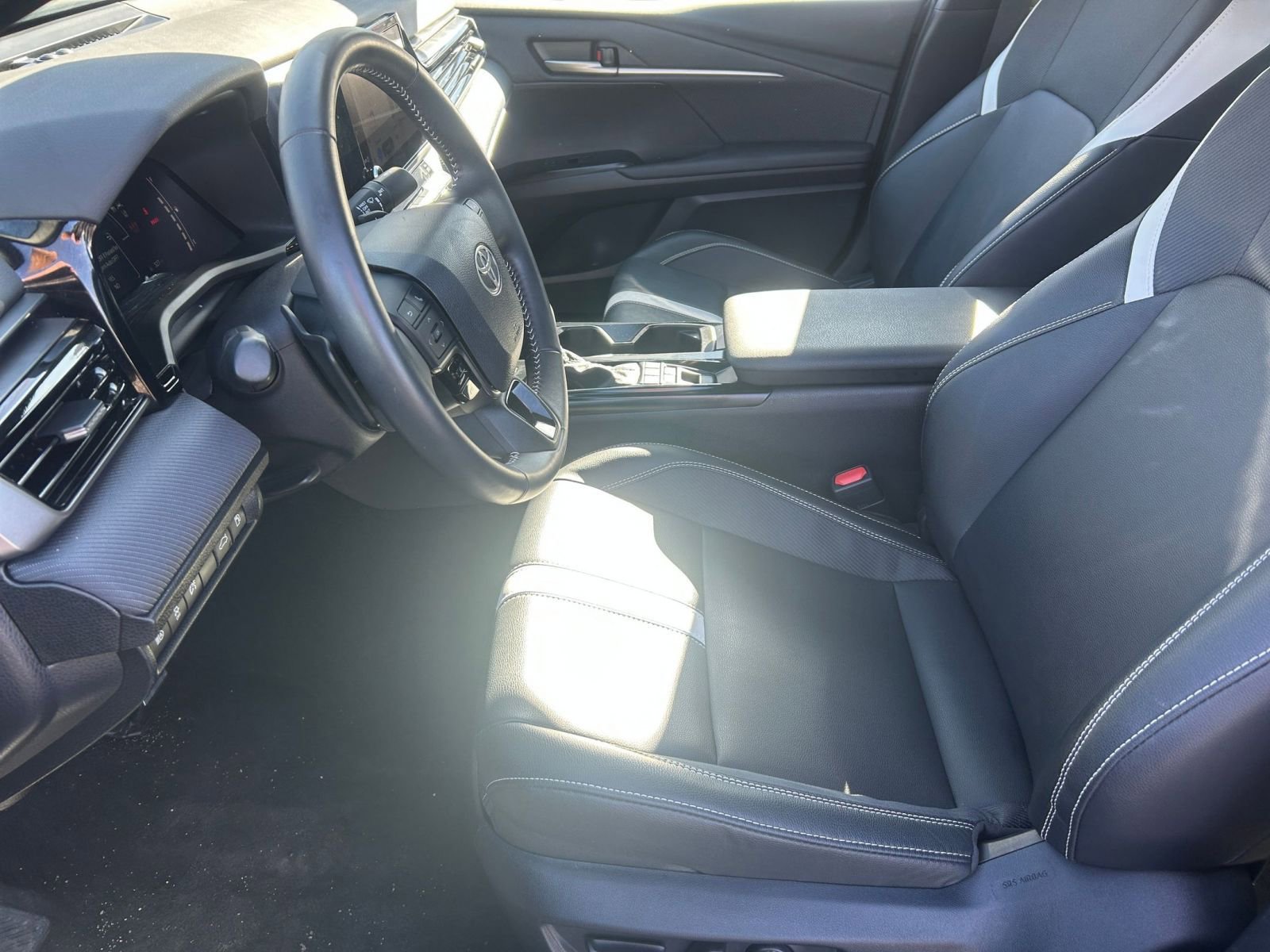 Thumbnail: 2025 Toyota Camry - 27