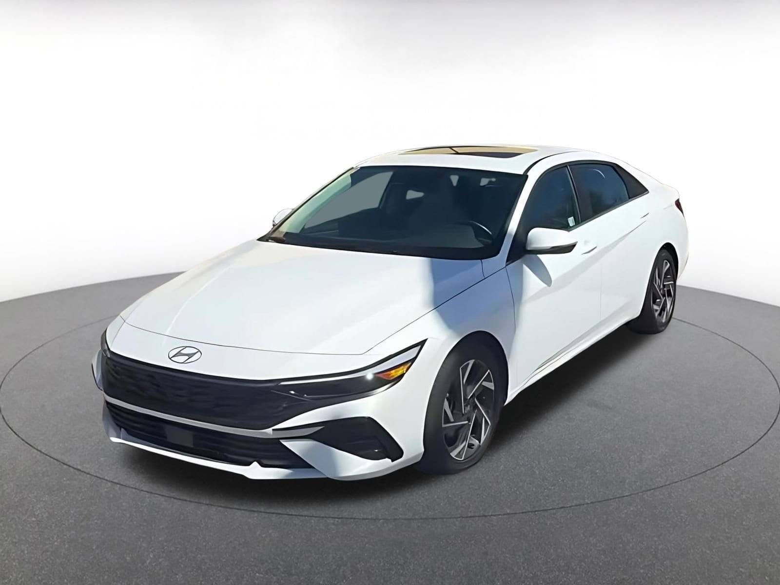 Thumbnail: 2025 Hyundai Elantra - 4