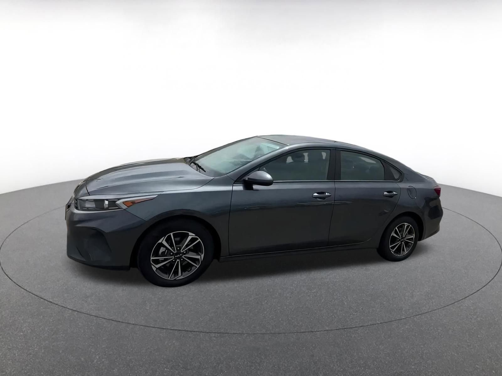 Thumbnail: 2024 Kia Forte - 8