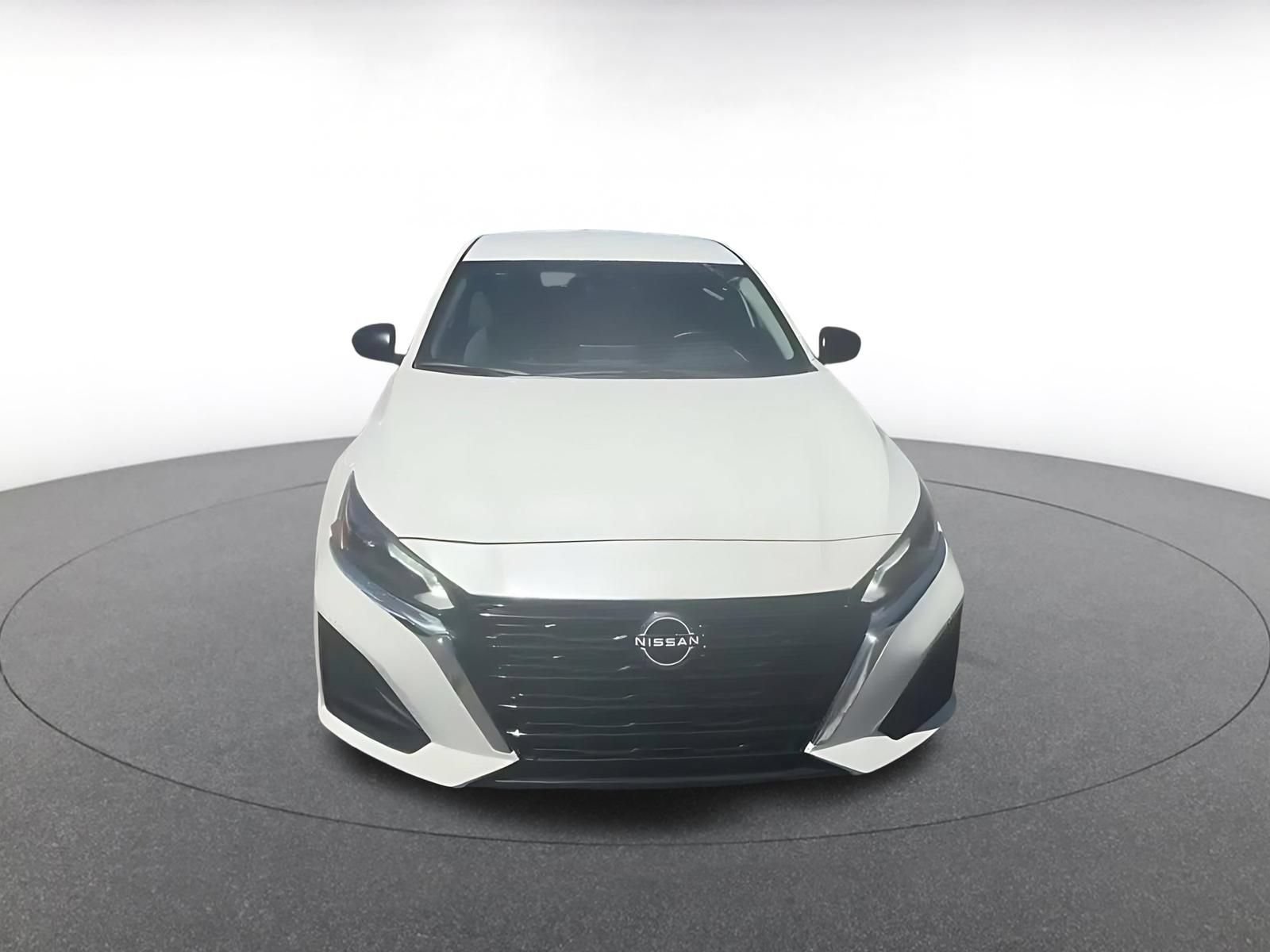 Thumbnail: 2025 Nissan Altima - 4