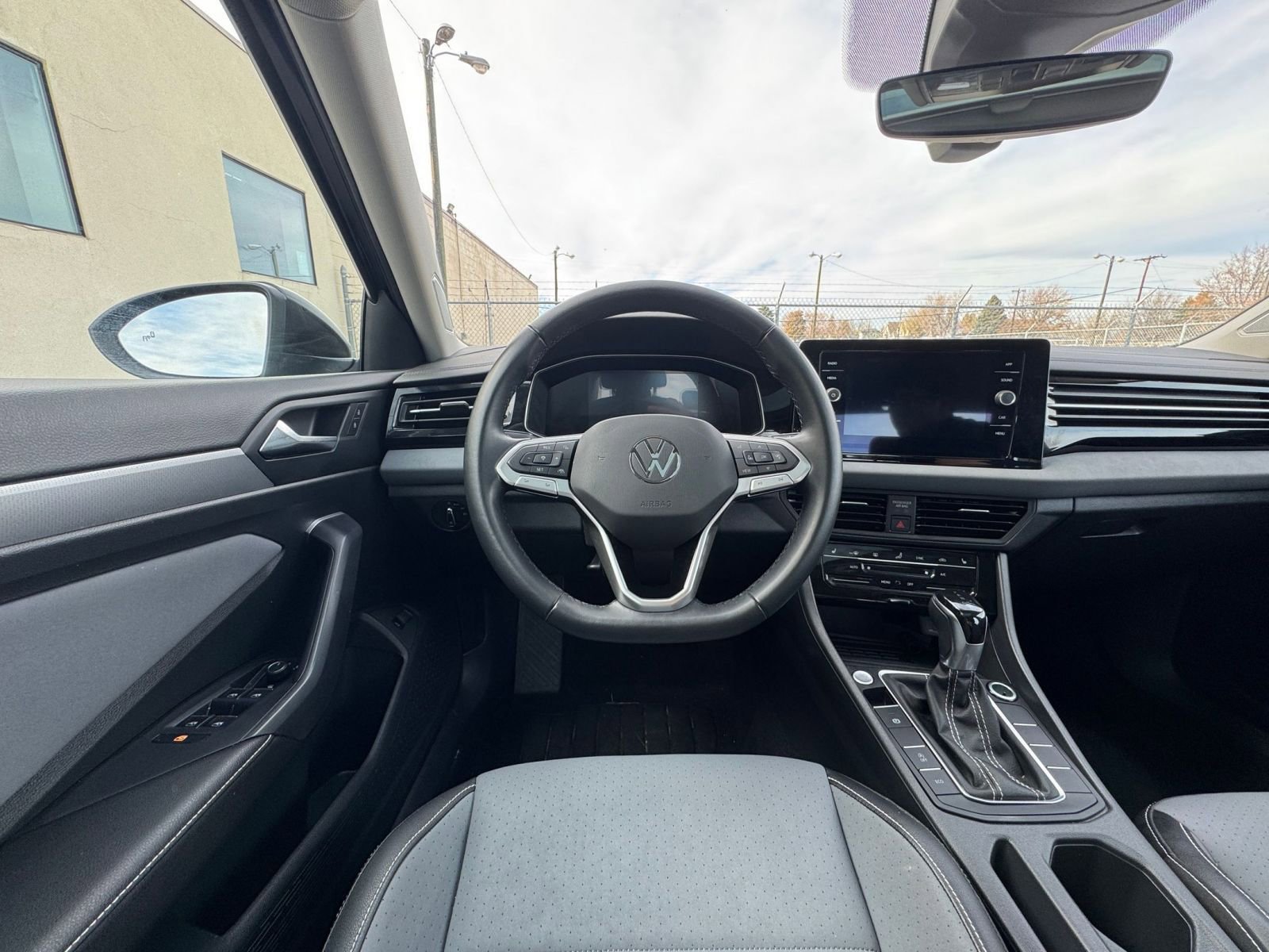 Thumbnail: 2025 Volkswagen Jetta - 33