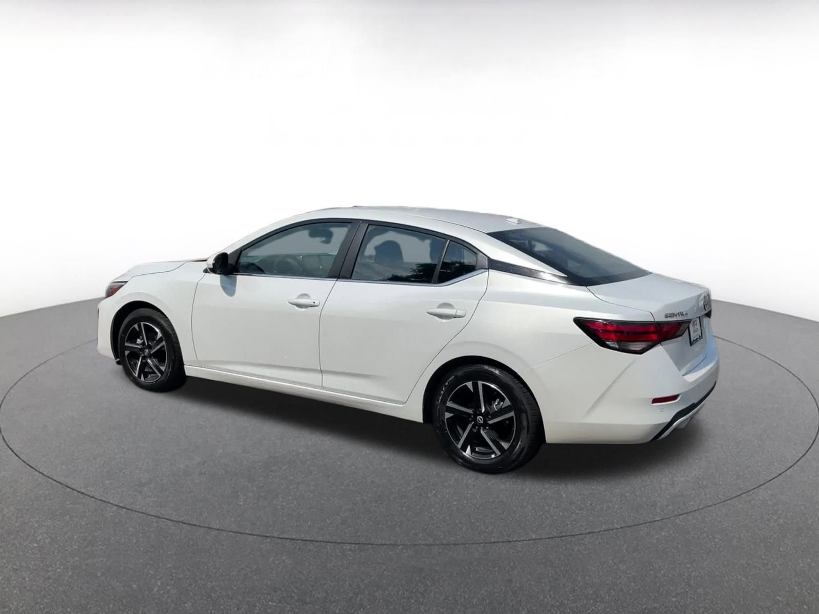 Thumbnail: 2024 Nissan Sentra - 10