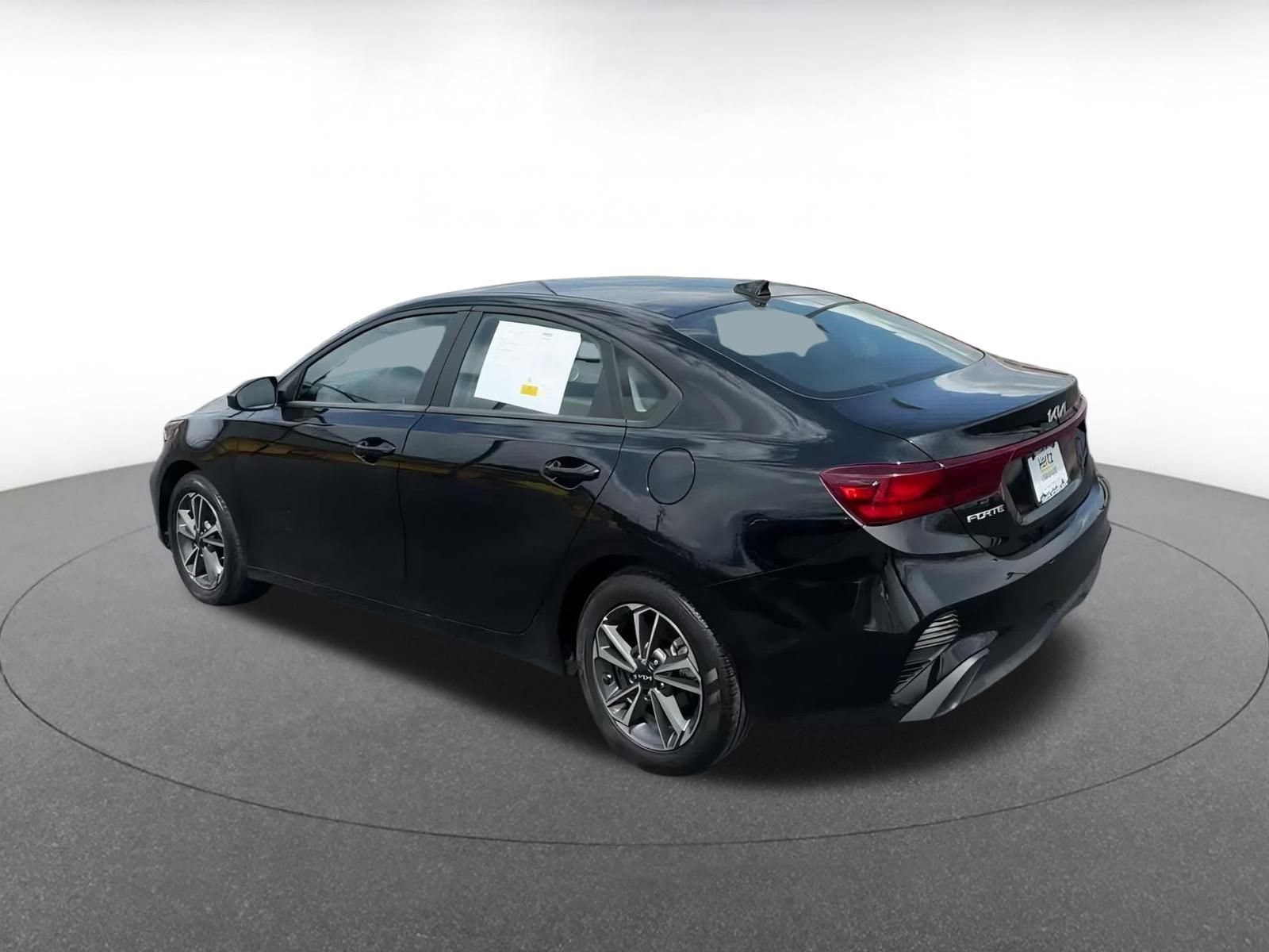 2024 Kia Forte LXS 10