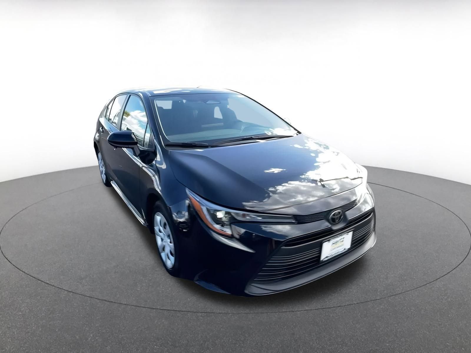 Thumbnail: 2024 Toyota Corolla - 3