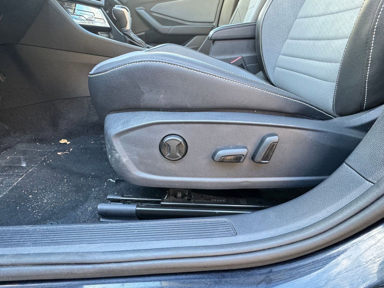 Thumbnail: 2025 Volkswagen Jetta - 23