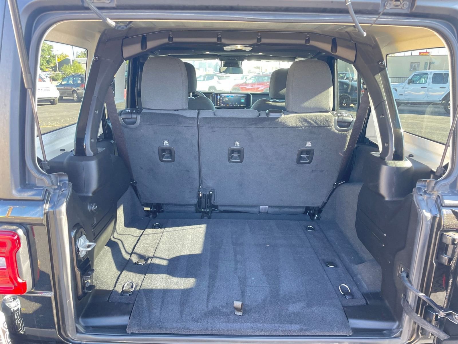 Thumbnail: 2025 Jeep Wrangler - 31